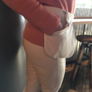 Läcker Beige Pockelino bältesväska